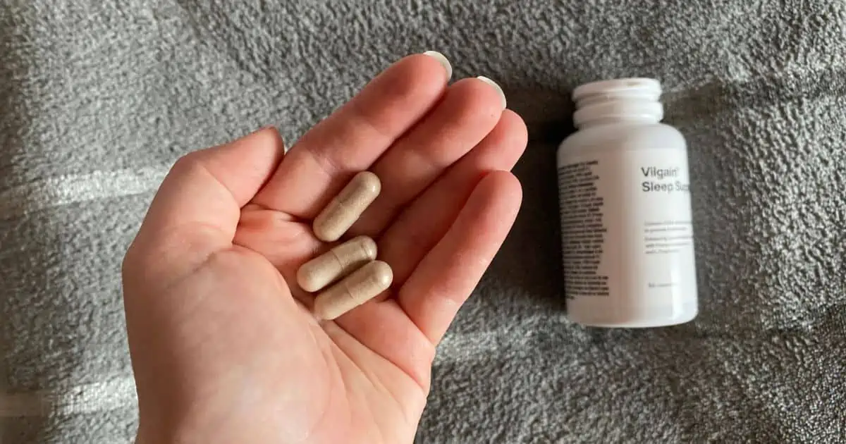 Vilgain recenze: Sleep Support – doplněk stravy pro kvalitnější spánek 2 Doplněk stravy Vilgain Sleep Support se skládá z vědecky podložených rostlinných složek a l-tryptofanu.
